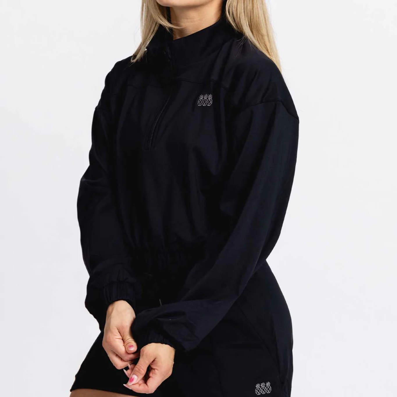 Tres Piñas | Women's Quarter Zip | Black