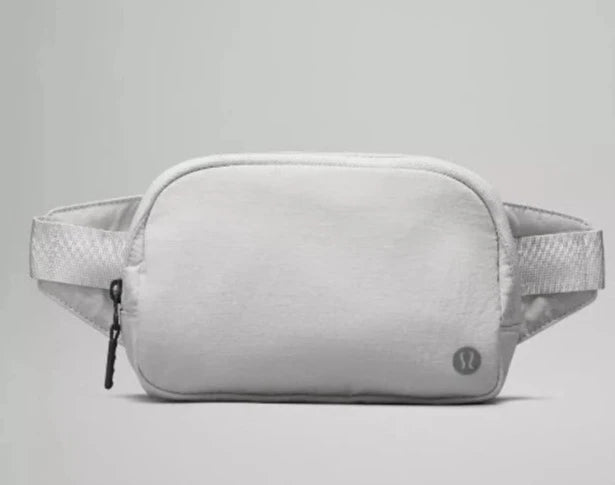 Lululemon Everywhere Belt Bag deals 1L