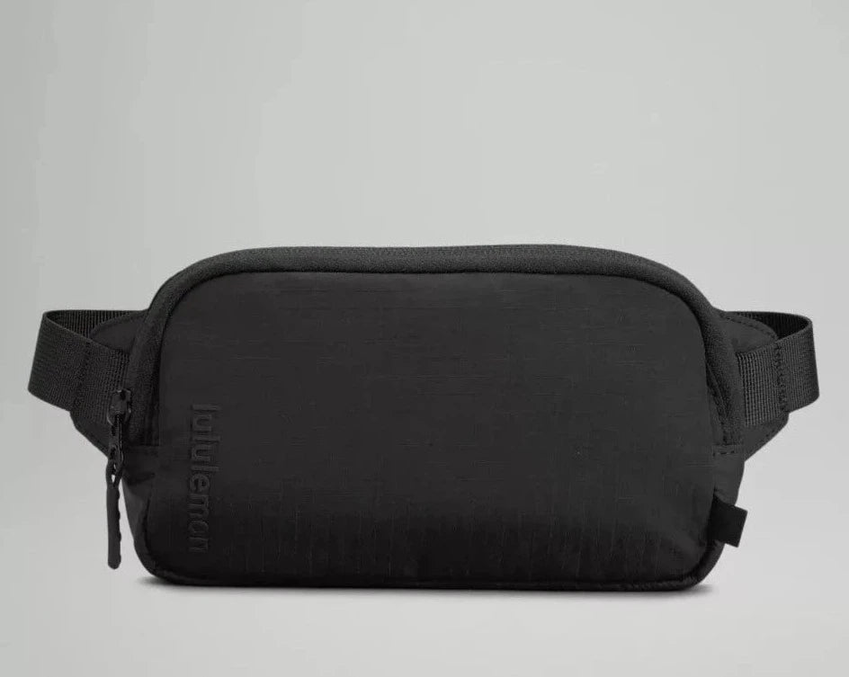 Lululemon | Mini Belt Bag | Negro