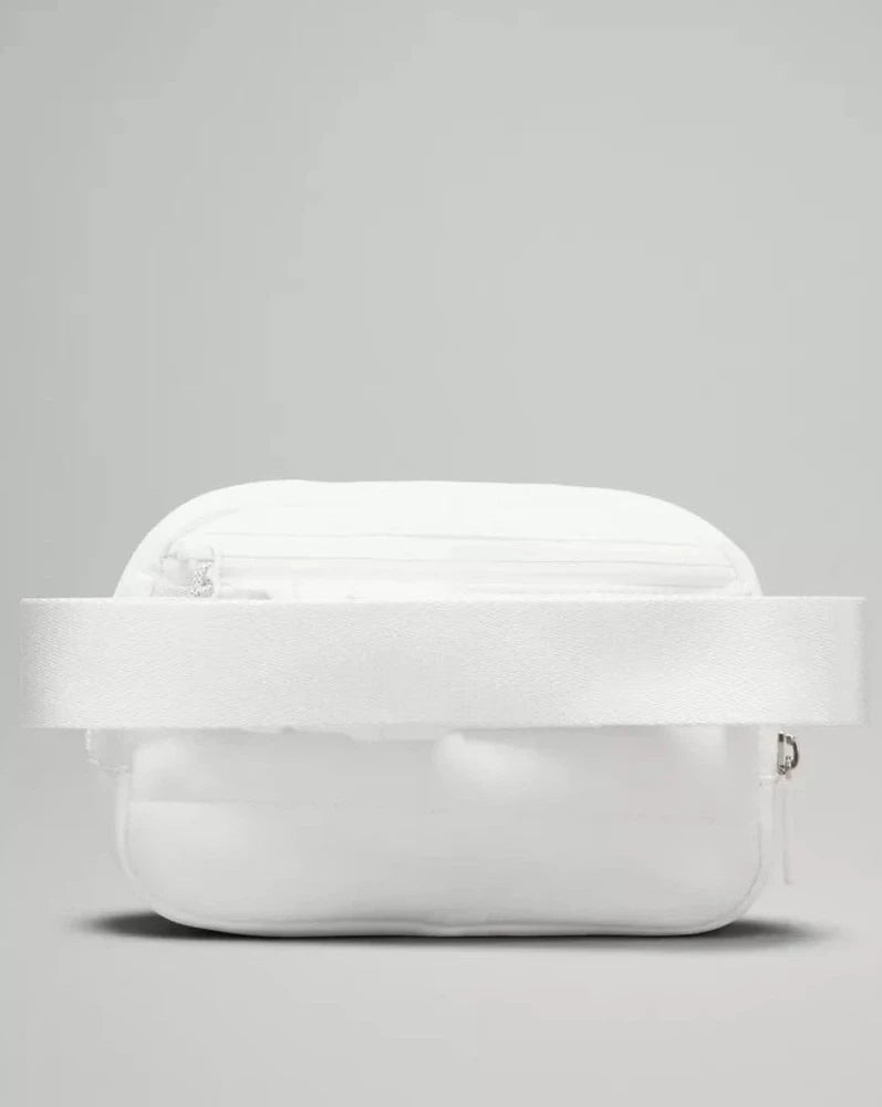 Lululemon | Everywhere Belt Bag Wunder Puff| Blanco