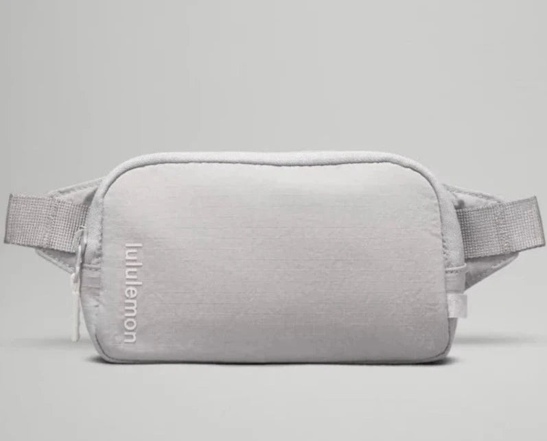 Lululemon | Mini Belt Bag | Gota de plata