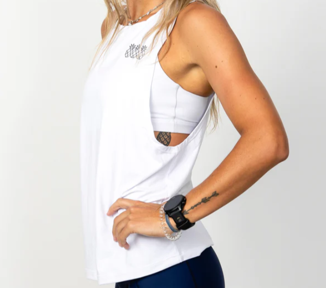 Tres Piñas | Women's Muscle Tank Largo | Blanco