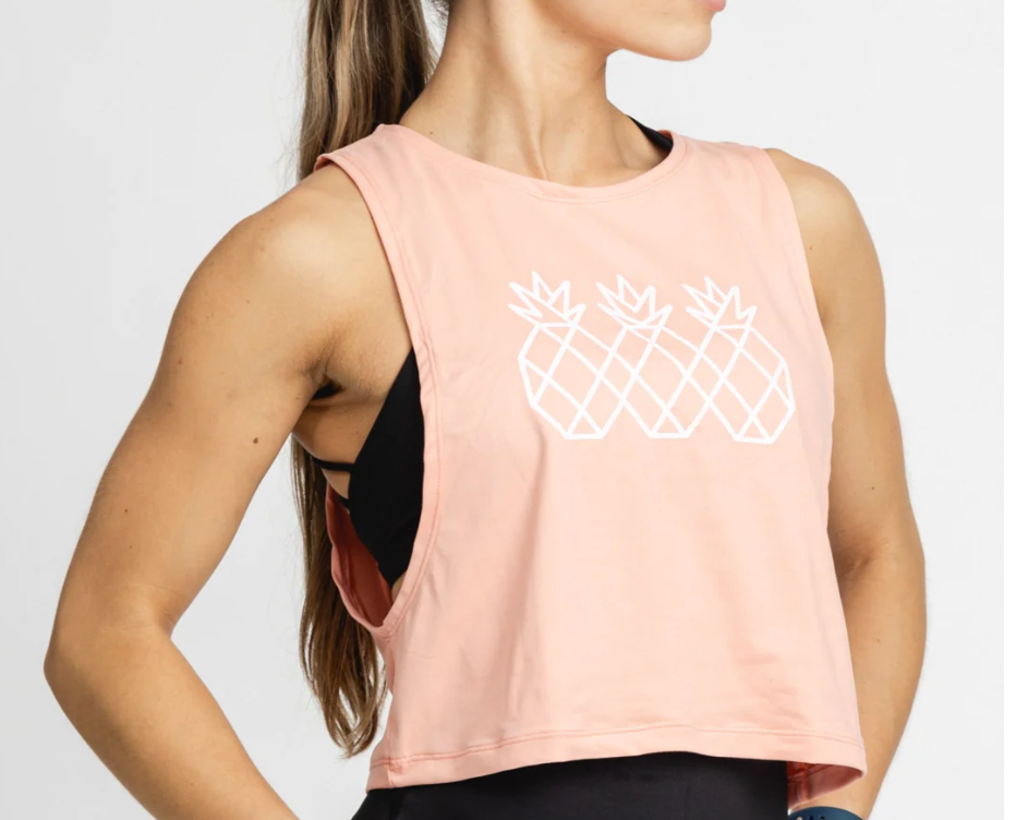 Tres Piñas | Women's Muscle Tank Crop | Durazno