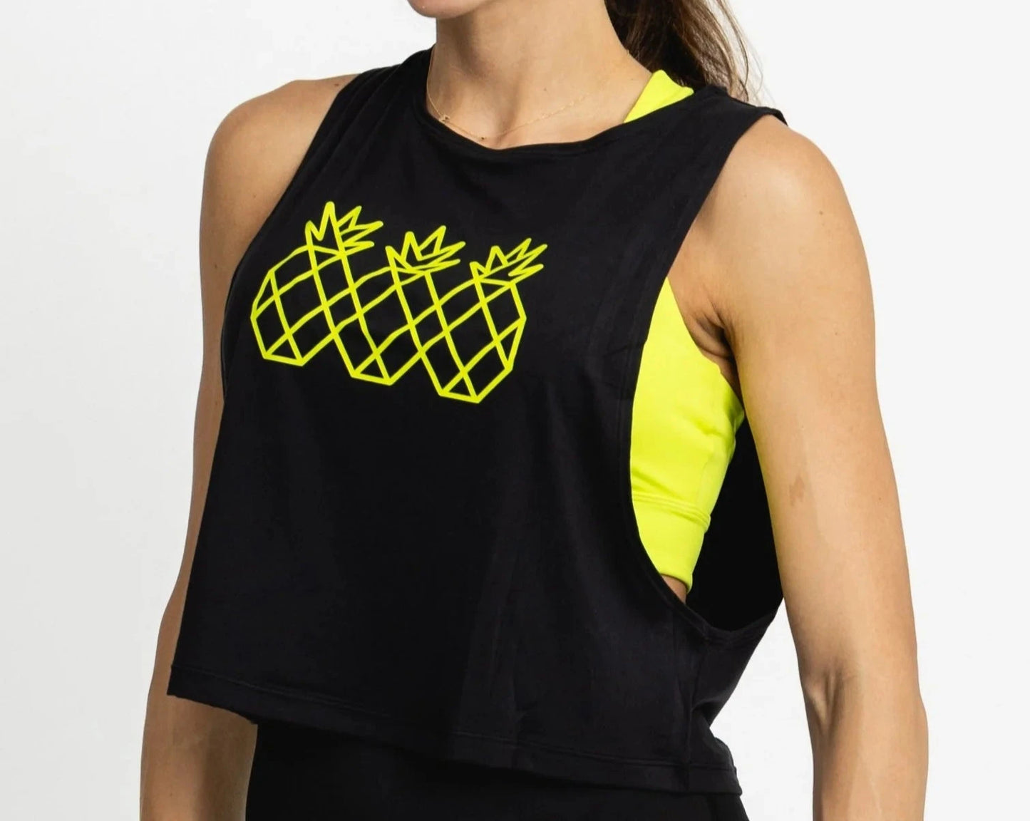 Tres Piñas | Women's Muscle Tank Crop| Black/yellow