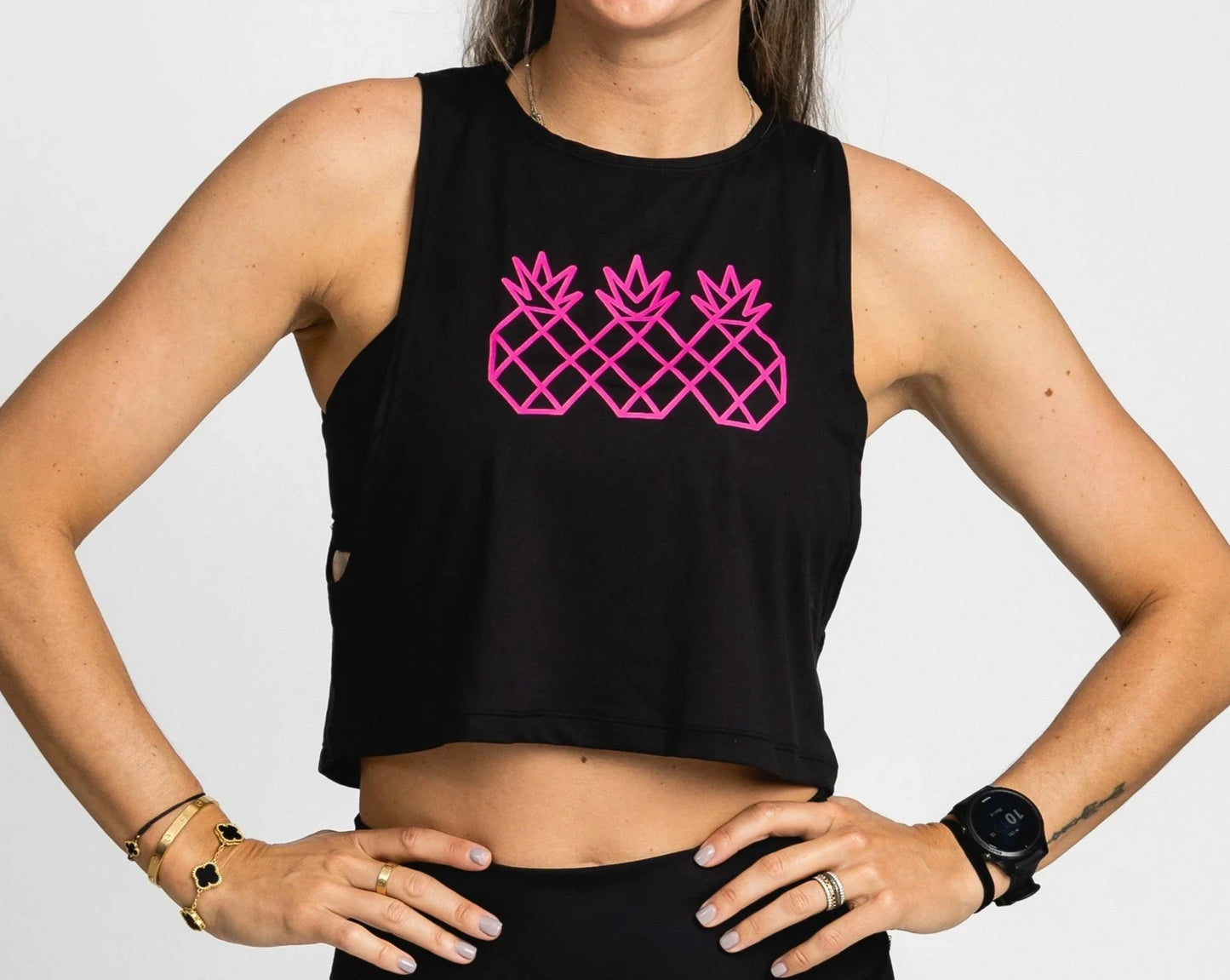 Tres Piñas | Women's Muscle Tank Crop | Black/Pink